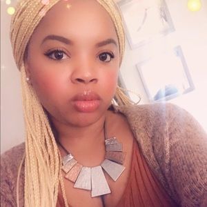 Meet your Posher, Shanae